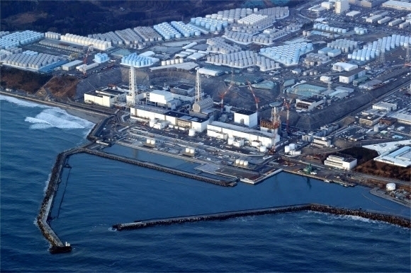 후쿠시마 제1원자력발전소 사진.jpg
